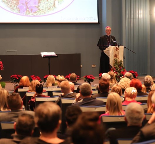 Predbožićni susret zagrebačkog nadbiskupa i ravnatelja odgojno-obrazovnih ustanova